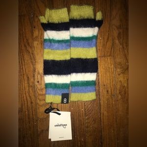 Brand new Otto dame fingerless gloves multi color